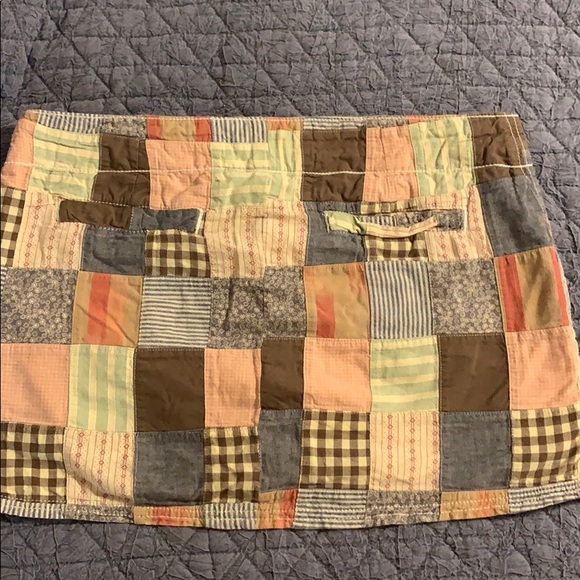 Plaid American eagle skirt, size 6 - Picture 4 of 4